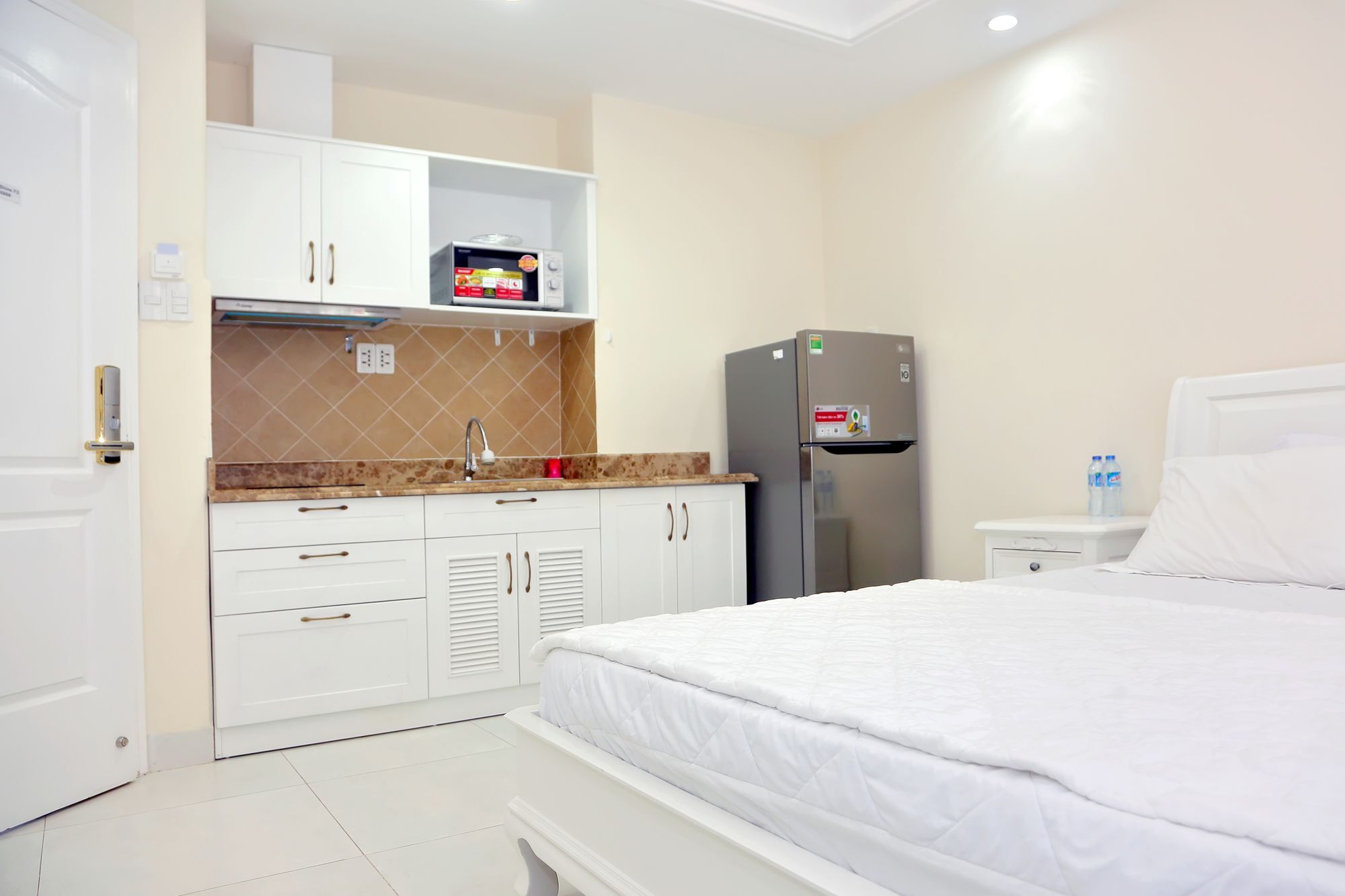 Sunshine Hotel - Phu My Hung Хошимін Екстер'єр фото